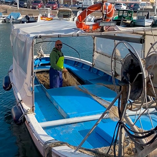 Restaurant la Calanque Bleue - Fishing and local cuisine for the Bouillabaisse of Marseille